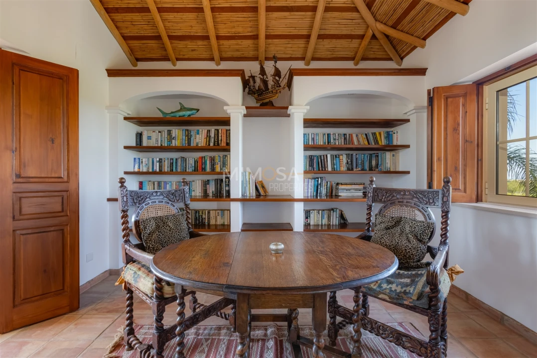 Moradia T4 para Venda em Lagos (São Sebastião e Santa Maria) Foto 29