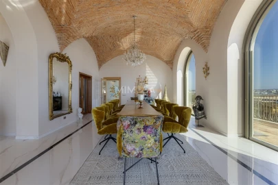 Moradia T8 para Venda em Lagos (São Sebastião e Santa Maria)