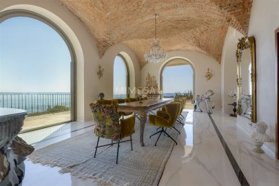 Moradia T8 para Venda em Lagos (São Sebastião e Santa Maria)