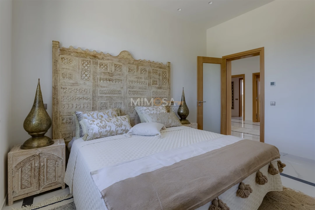 Moradia T8 para Venda em Lagos (São Sebastião e Santa Maria) Foto 54