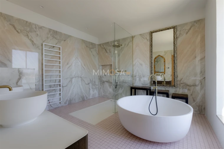 Moradia T8 para Venda em Lagos (São Sebastião e Santa Maria) Foto 45