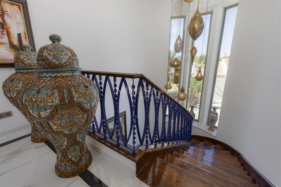 Moradia T8 para Venda em Lagos (São Sebastião e Santa Maria) Foto 28