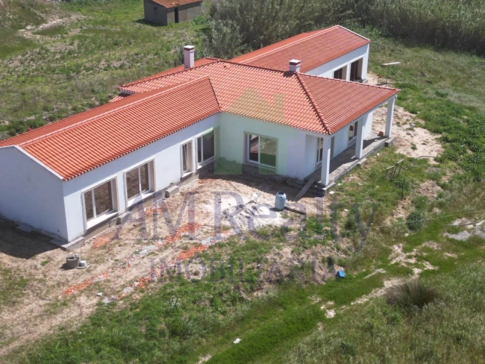 Moradia T5 para Venda em Ferrel Foto 3