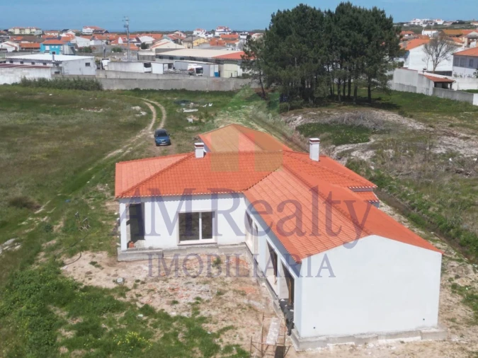 Moradia T5 para Venda em Ferrel Foto 4