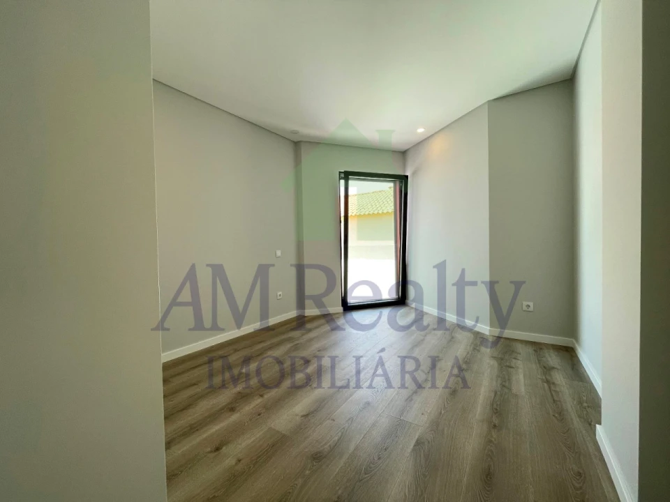Apartamento T3 para Venda em Lourinhã e Atalaia Foto 8