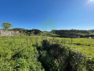 Moradia para Venda em Alvorninha