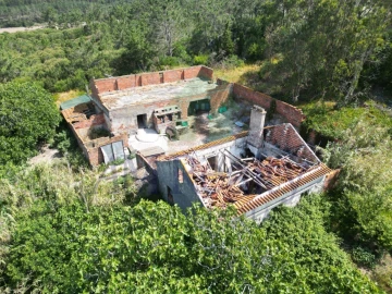 Moradia para Venda em Santa Maria, São Pedro e Sobral da Lagoa