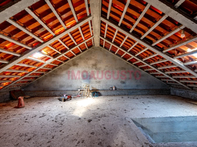 Moradia T4 para Venda em Adão Foto 14