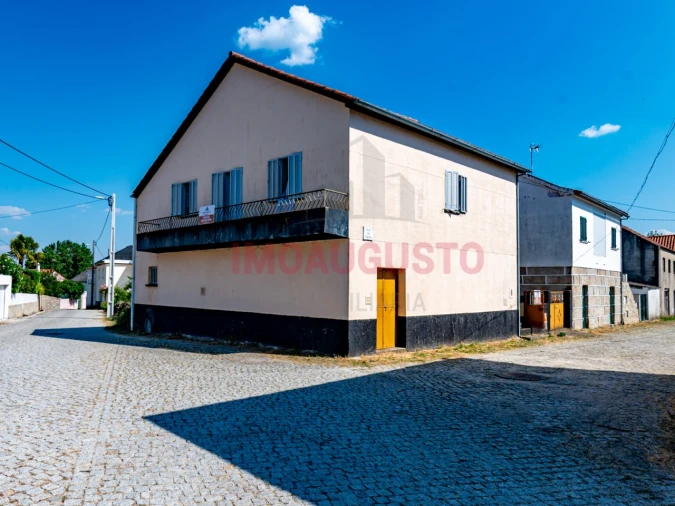 Moradia T4 para Venda em Adão Foto 2