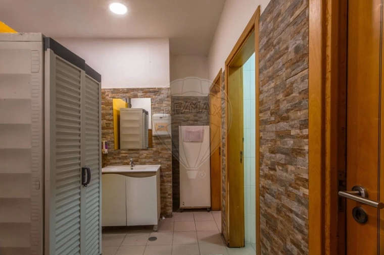 Negócio para Venda em Azeitão (São Lourenço e São Simão) Foto 18