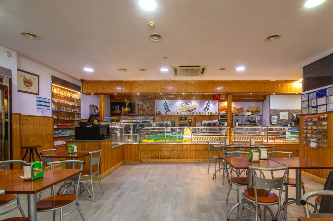 Negócio para Venda em Azeitão (São Lourenço e São Simão) Foto 1