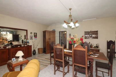 Quinta T3 para Venda em Alenquer (Santo Estêvão e Triana)