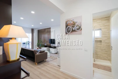 Apartamento T1 para Venda em Oeiras e São Julião da Barra, Paço de Arcos e Caxias