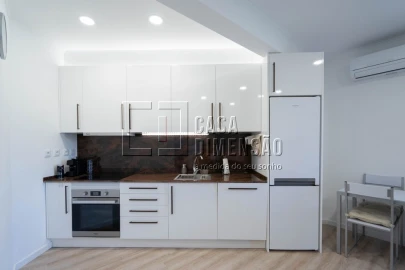 Apartamento T1 para Venda em Oeiras e São Julião da Barra, Paço de Arcos e Caxias