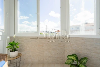Apartamento T1 para Venda em Oeiras e São Julião da Barra, Paço de Arcos e Caxias