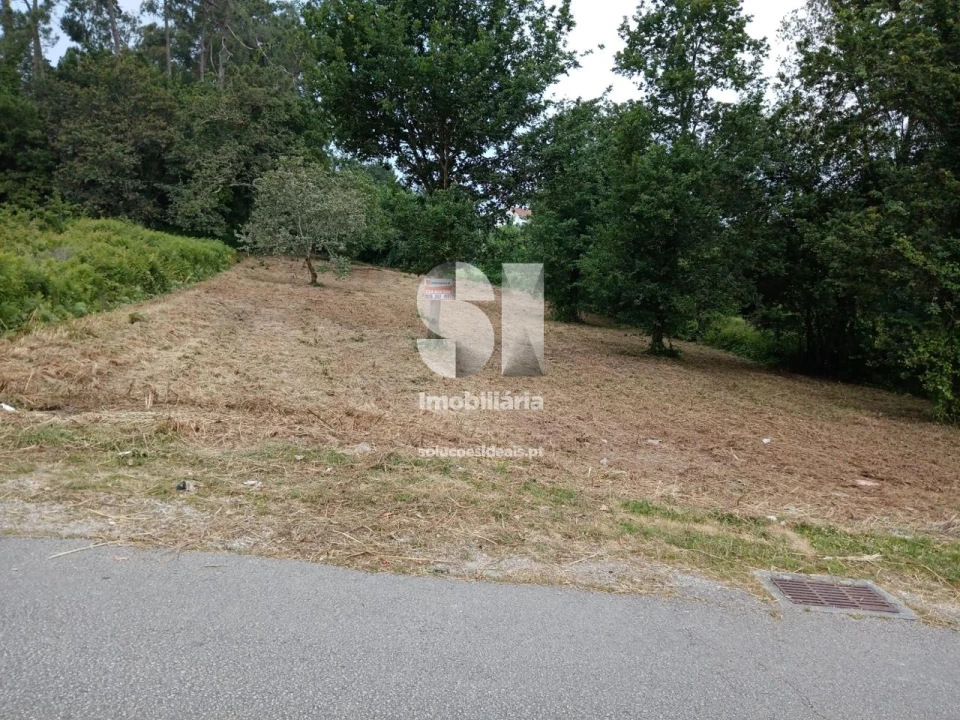 Terreno para Venda em Eixo e Eirol Foto 4