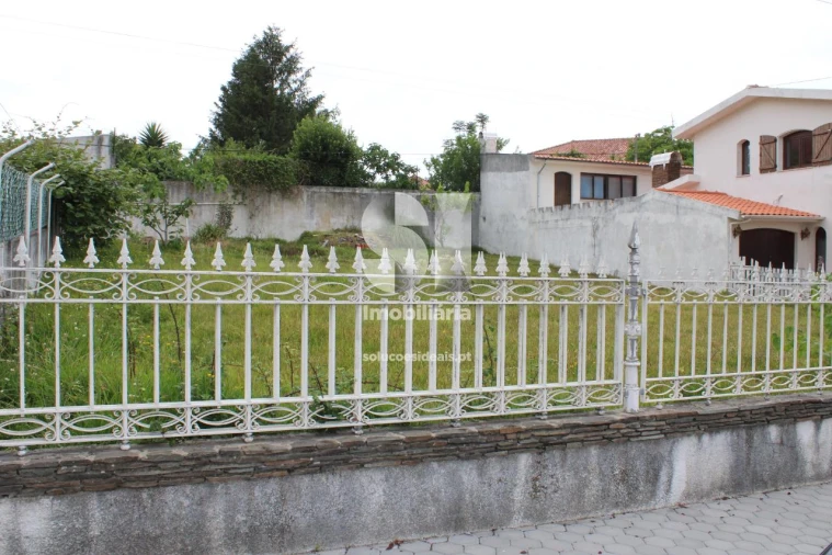 Terreno para Venda em Eixo e Eirol Foto 6