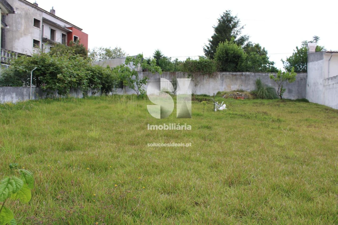 Terreno para Venda em Eixo e Eirol Foto 1