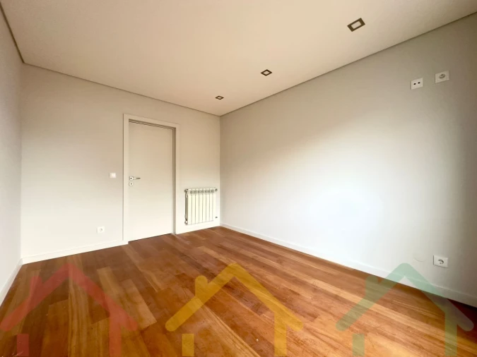 Apartamento T3 para Venda em Gondomar (São Cosme), Valbom e Jovim Foto 16