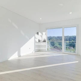 Moradia T4 para Venda em Antuzede e Vil de Matos