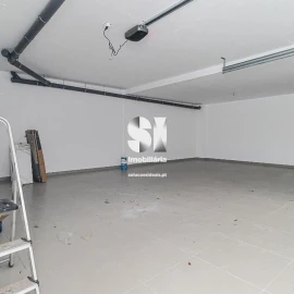 Moradia T4 para Venda em Antuzede e Vil de Matos