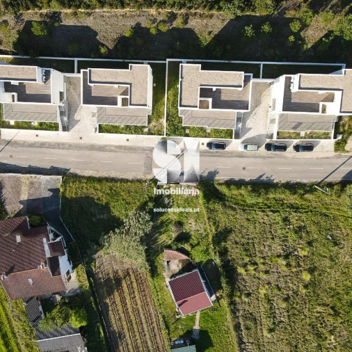 Moradia T4 para Venda em Antuzede e Vil de Matos Foto 23