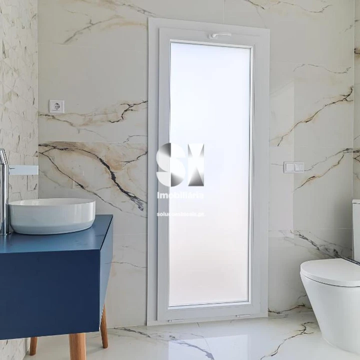 Moradia T4 para Venda em Antuzede e Vil de Matos Foto 17