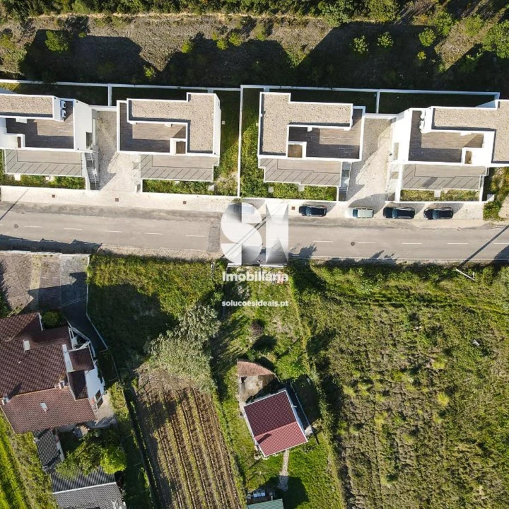 Moradia T4 para Venda em Antuzede e Vil de Matos Foto 23