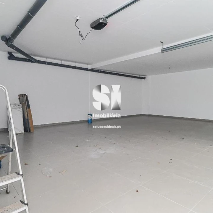 Moradia T4 para Venda em Antuzede e Vil de Matos Foto 22