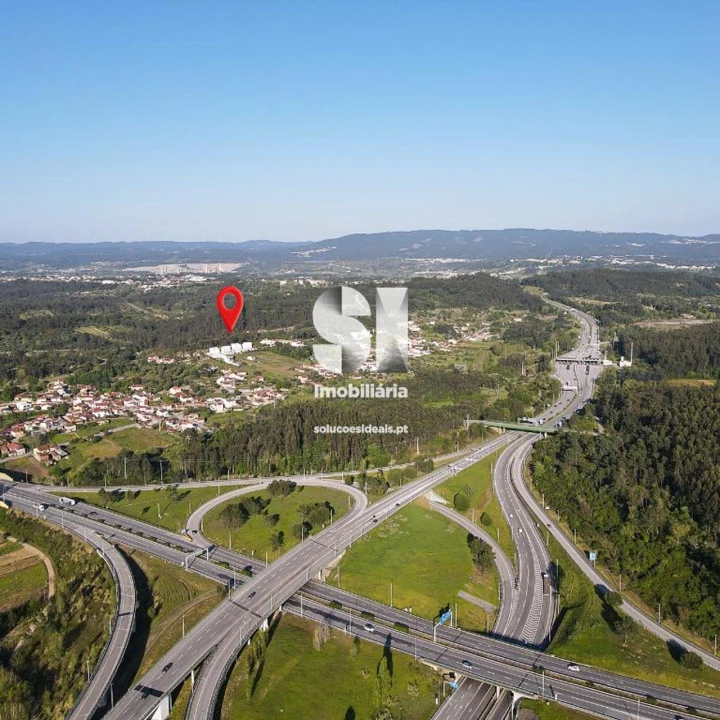 Moradia T4 para Venda em Antuzede e Vil de Matos Foto 24