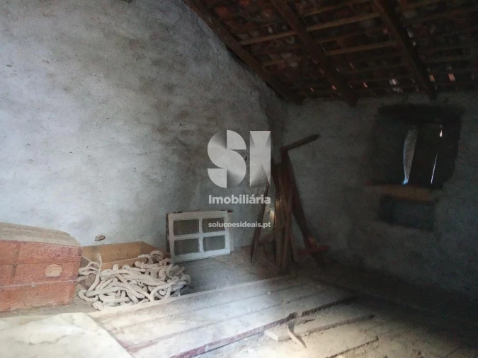 Moradia T2 para Venda em Gois Foto 5