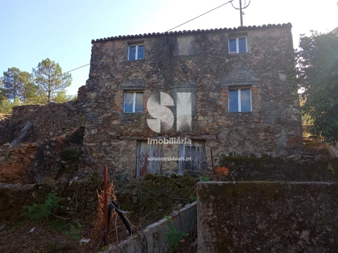 Moradia T2 para Venda em Gois Foto 1