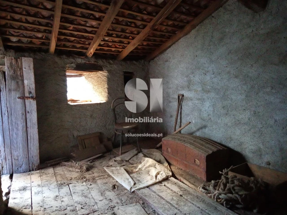 Moradia T2 para Venda em Gois Foto 6