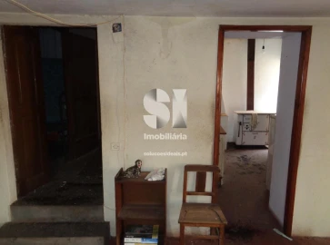 Moradia T3 para Venda em Lousã e Vilarinho