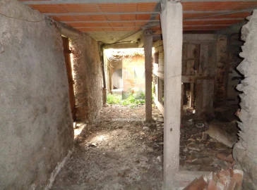 Moradia T3 para Venda em Lousã e Vilarinho