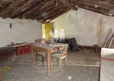 Moradia T3 para Venda em Lousã e Vilarinho