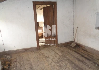 Moradia T3 para Venda em Lousã e Vilarinho