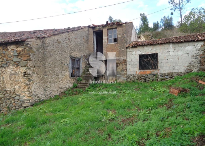 Moradia T3 para Venda em Lousã e Vilarinho Foto 4