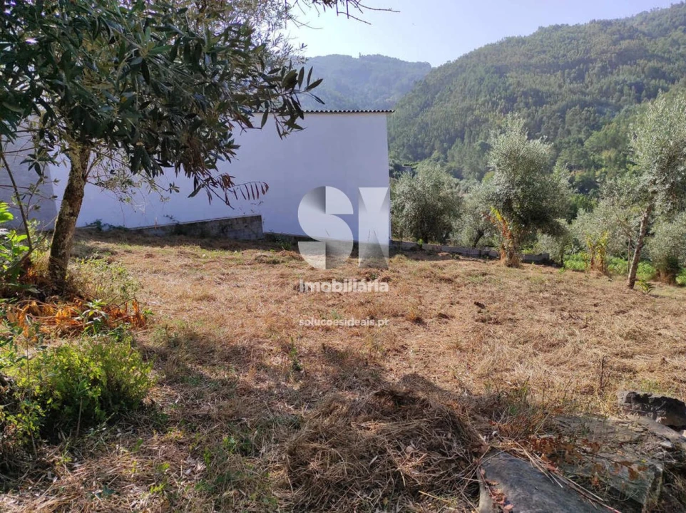 Moradia T3 para Venda em Gois Foto 26