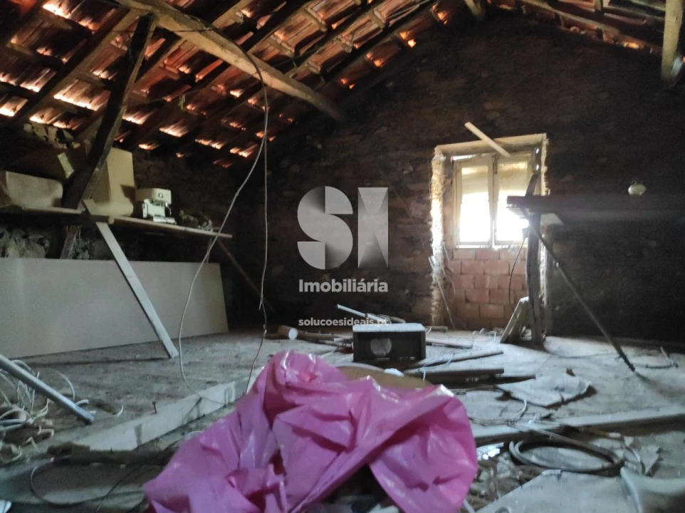 Moradia T3 para Venda em Gois Foto 18