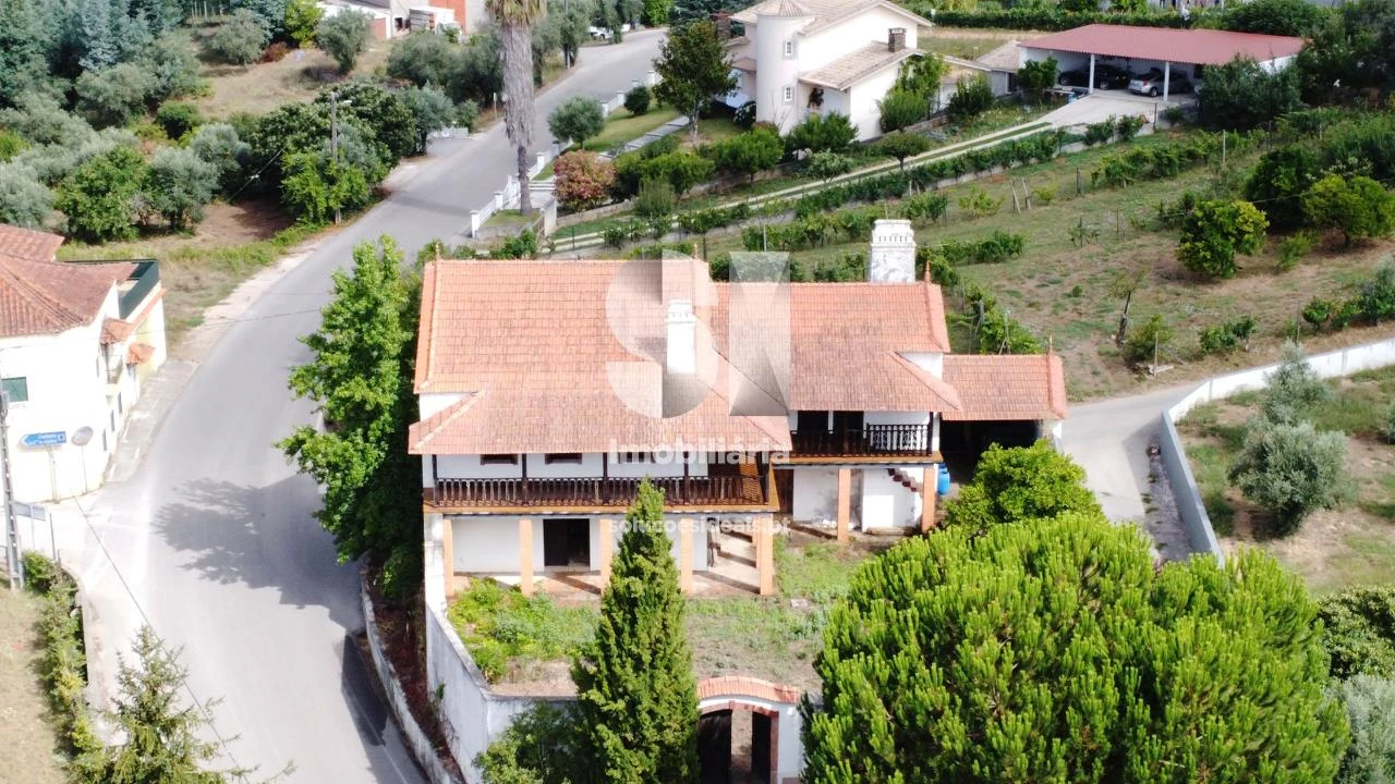 Moradia T3 para Venda em Arrifana Foto 11