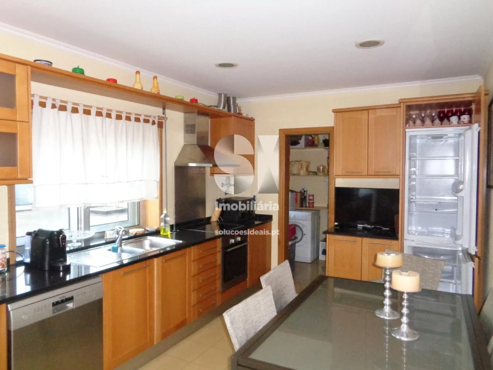 Apartamento T3 para Venda em São Miguel de Poiares Foto 3