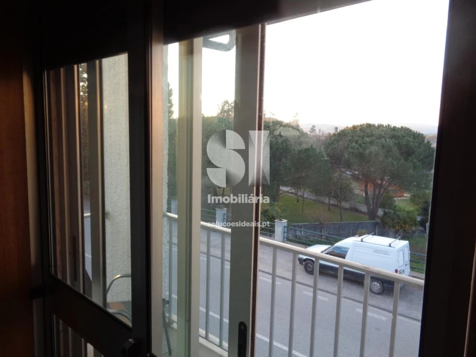 Apartamento T3 para Venda em São Miguel de Poiares Foto 6