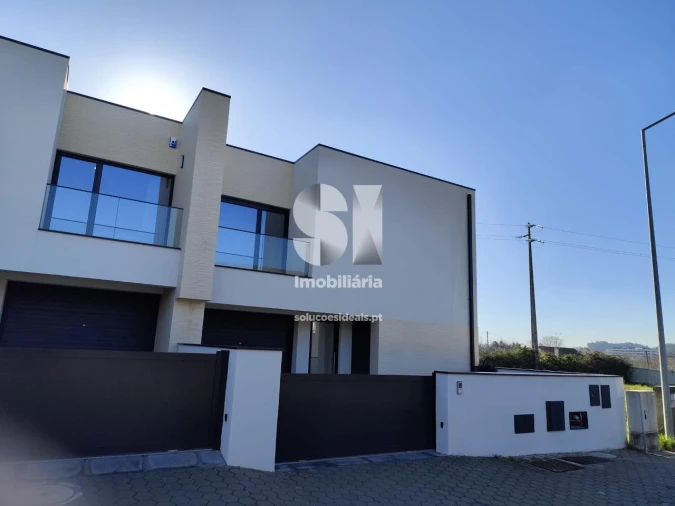 Moradia T4 para Venda em Arcos e Mogofores Foto 13