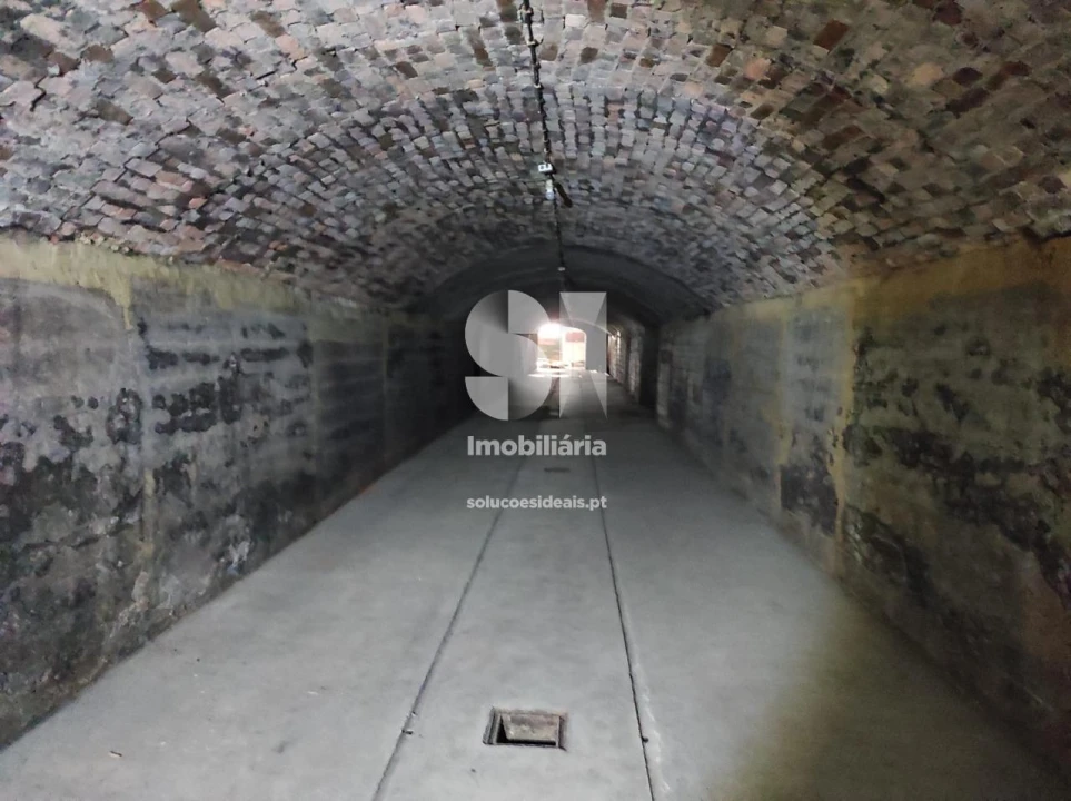 Armazém para Venda em Arcos e Mogofores Foto 11