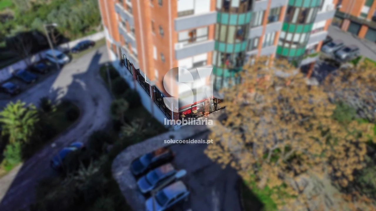 Negócio para Venda em Santo Antonio dos Olivais Foto 3