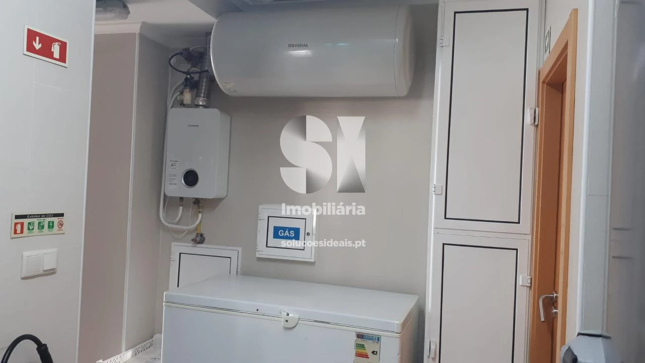 Negócio para Venda em Vieira de Leiria Foto 18