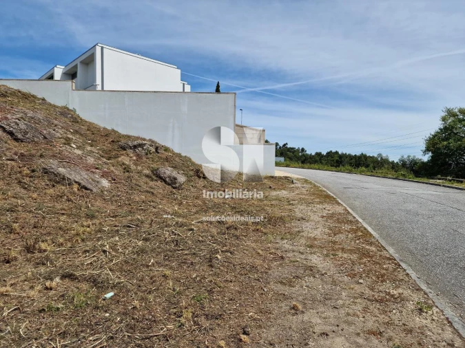 Terreno para Venda em Parada de Todeia Foto 10