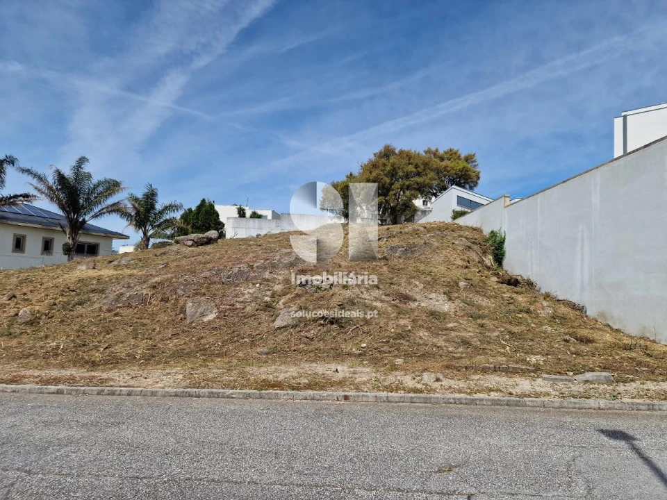 Terreno para Venda em Parada de Todeia Foto 7