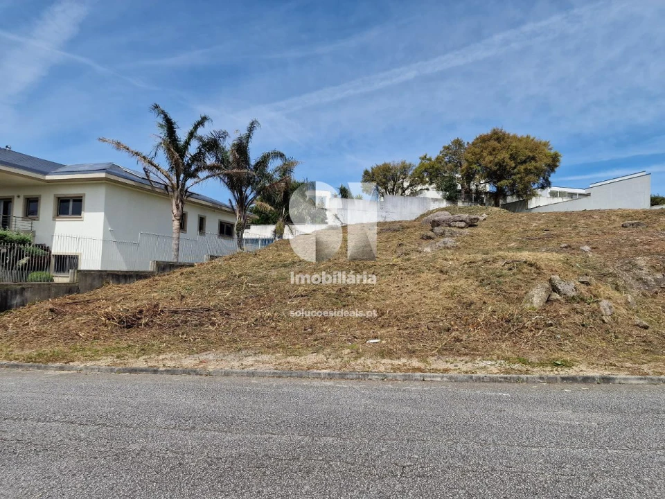 Terreno para Venda em Parada de Todeia Foto 9